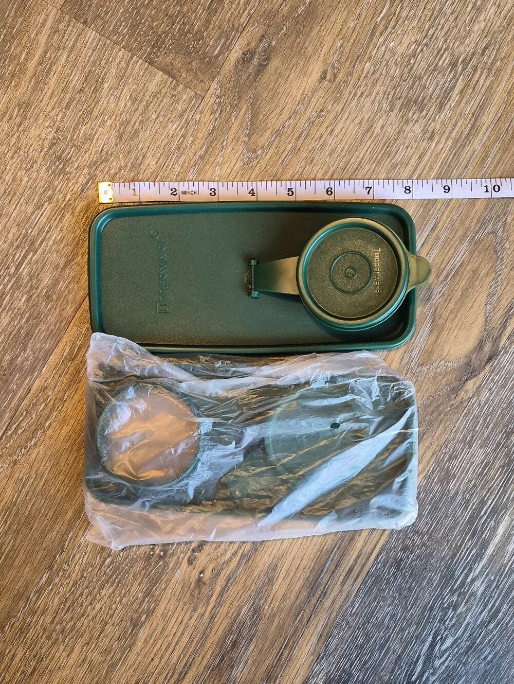 2 Hunter Green Tupperware Super Cereal Storer Replacement Seals